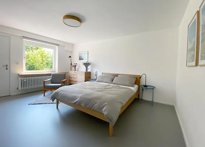 Stilvolles Apartment Mit Bergblick-Huette Und Garten